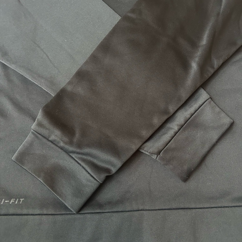 NIKE Dri-Fit Quarter Zip Pull-Over - Picture 3 of 13